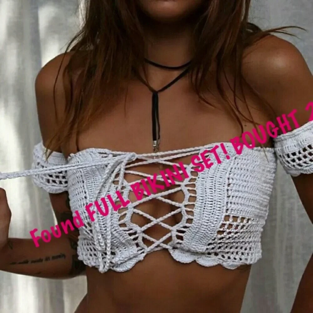 COPY - 👍🏽FOUND! TOP/ENTIRE SWIMSUIT/Wht & Blk/BOUGHT 2 - Picture 1 of 3